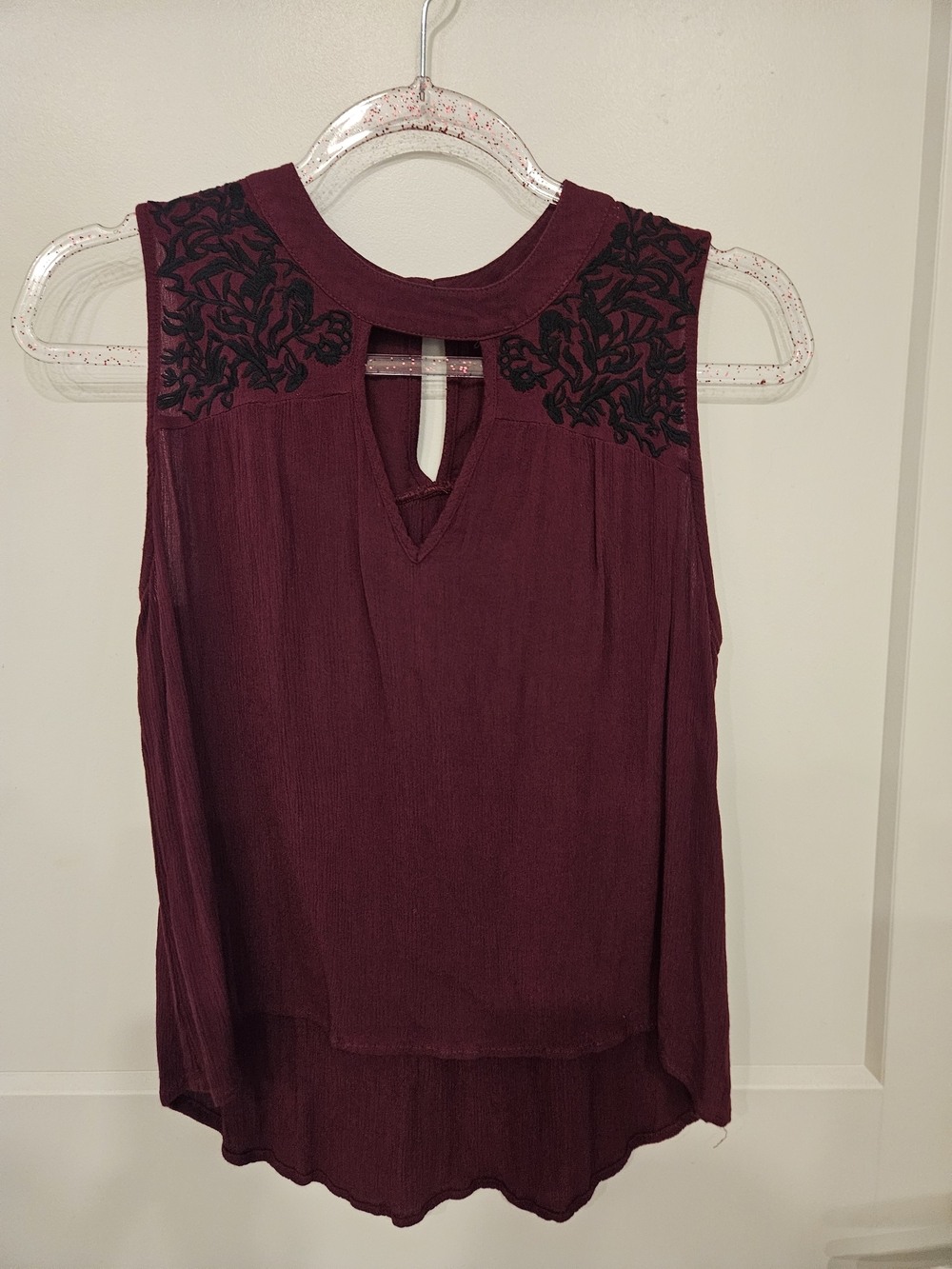 Elodie Sleeveless Keyhole Top in Burgundy with Intricate Black Embroidery